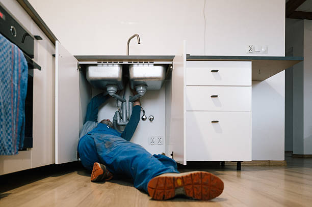 Professional Leak Detection technician working in Centreville, MI